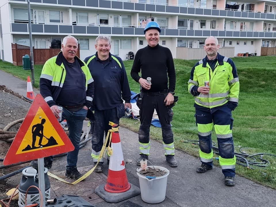 Unnið við dreifistöð 59 (Mynd: Frosti Frostason)